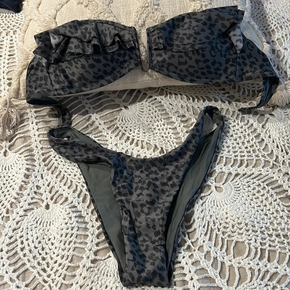 aerie 2 piece bandeau style swimsuit. Black and grey leopard print. - Picture 1 of 5
